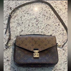 Louis Vuitton Pochette Metis